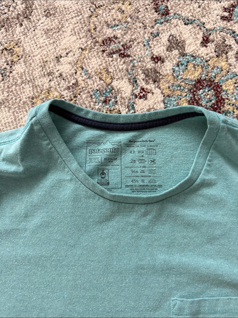 Patagonia pocket t-shirt - size XXL - Picture 3 of 3